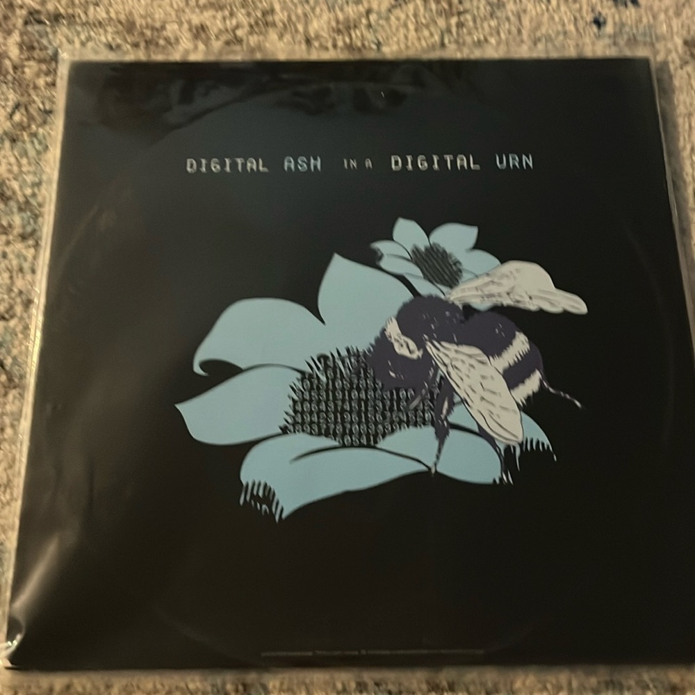 Bright eyes’ Digital ash in digital urn